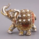 elephant with pearls