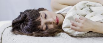 Which direction is the right way to sleep with your head in an apartment or house according to Feng Shui: expert advice